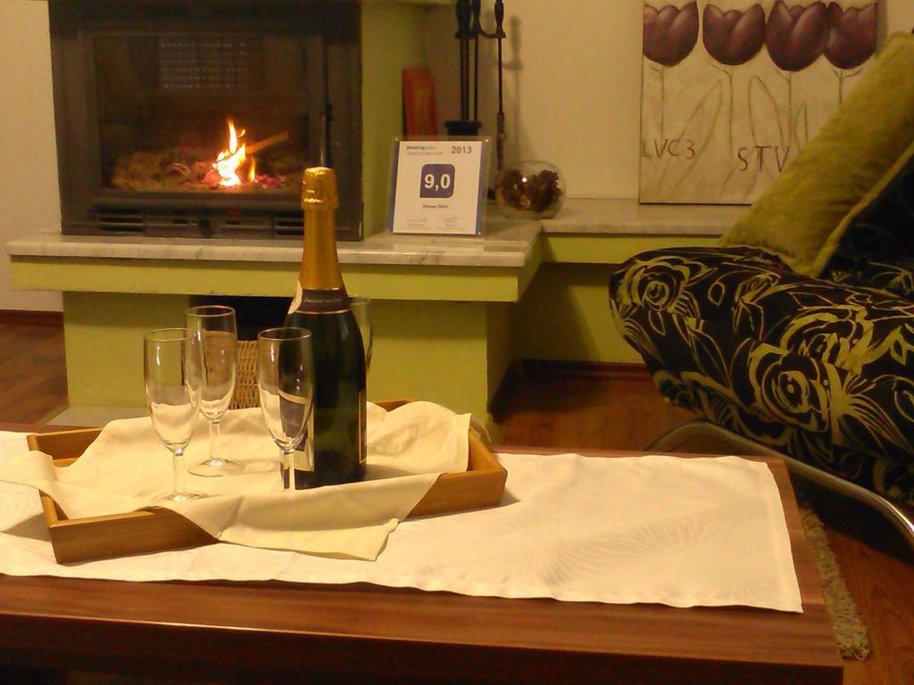 House Delić Hotel Vrhovine Buitenkant foto