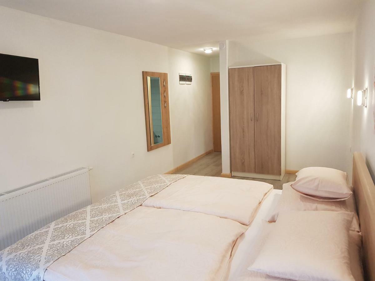 House Delić Hotel Vrhovine Buitenkant foto